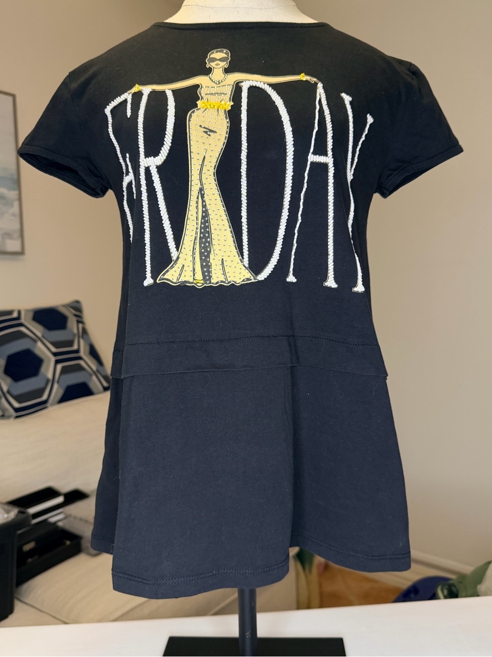 Verysimple Size 42(L) Black Graphic T-Shirt with Beaded Detail